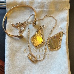 KENDRA SCOTT Rose Gold Jewelry Set